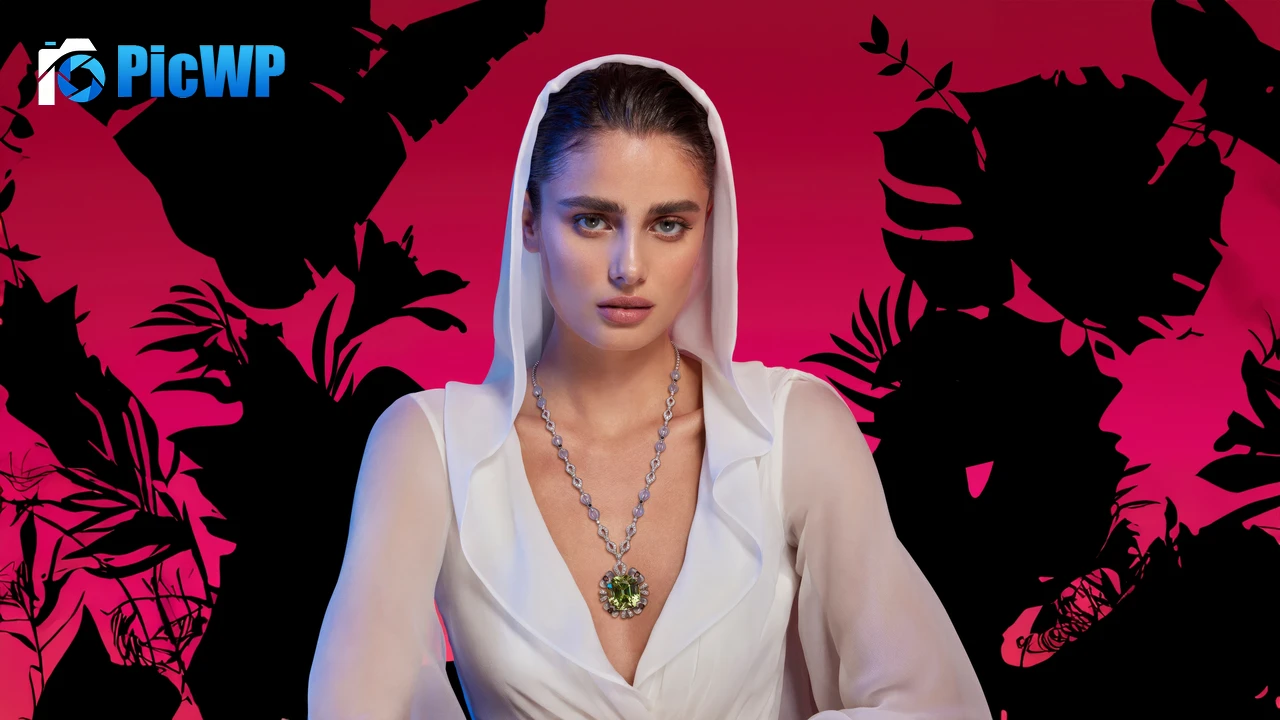 Taylor Hill Model 4K PC Wallpaper