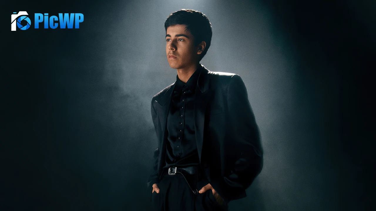 Ivan Cornejo Mexican singer 4K PC Wallpaper