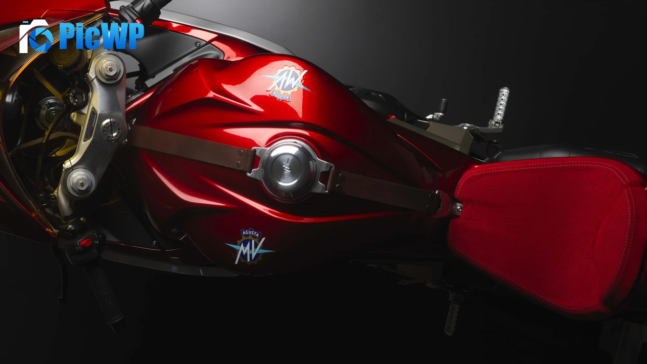 MV Agusta Superveloce 800 4K PC Wallpaper