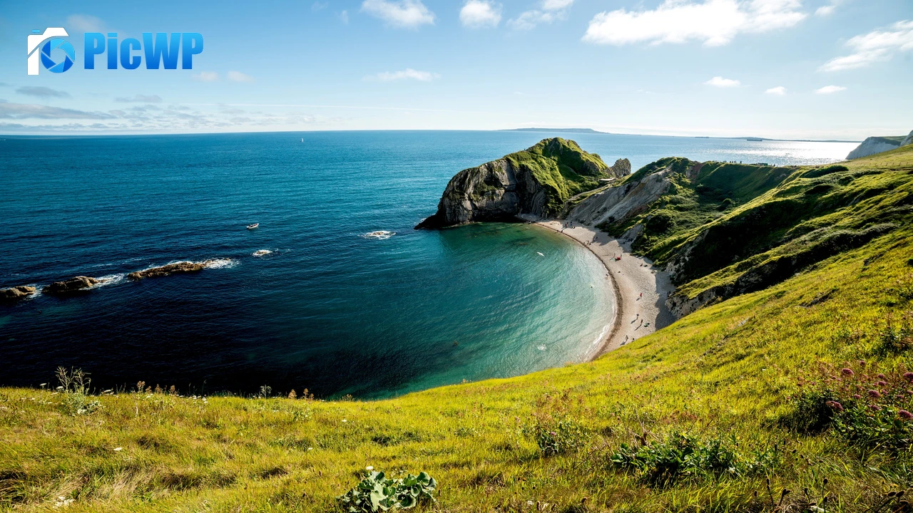 Durdle Door Coastline 4K PC Wallpaper
