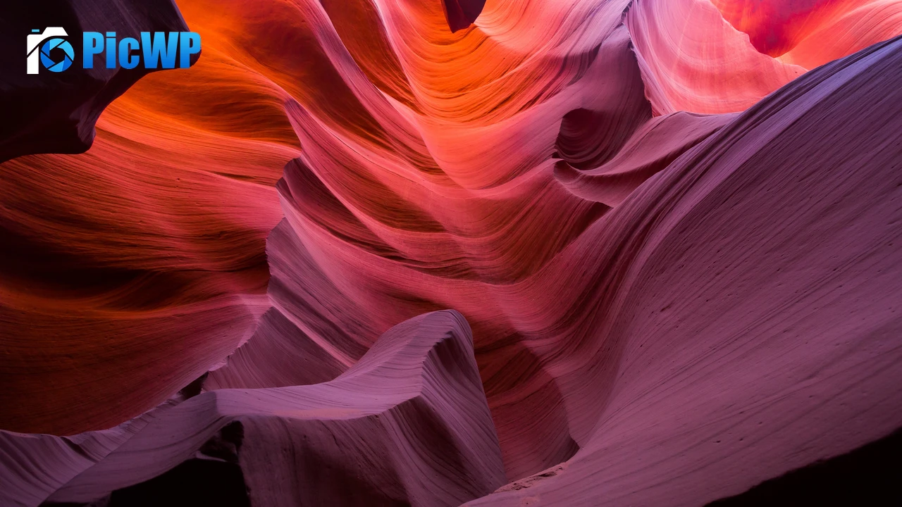 Lower Antelope Canyon Rock formation 4K PC Wallpaper