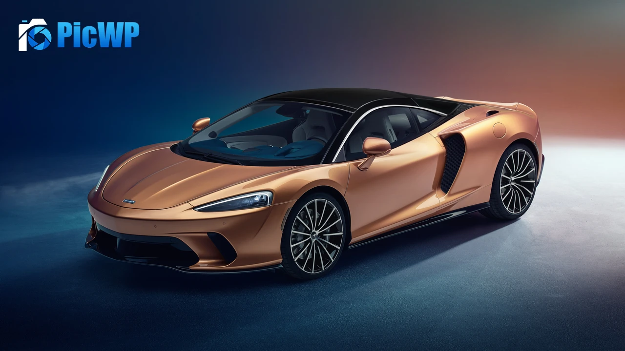 McLaren GT Superlight 4K PC Wallpaper