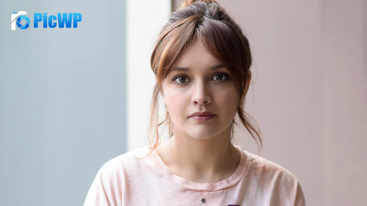 English actress Olivia Cooke 6K PC Wallpaper