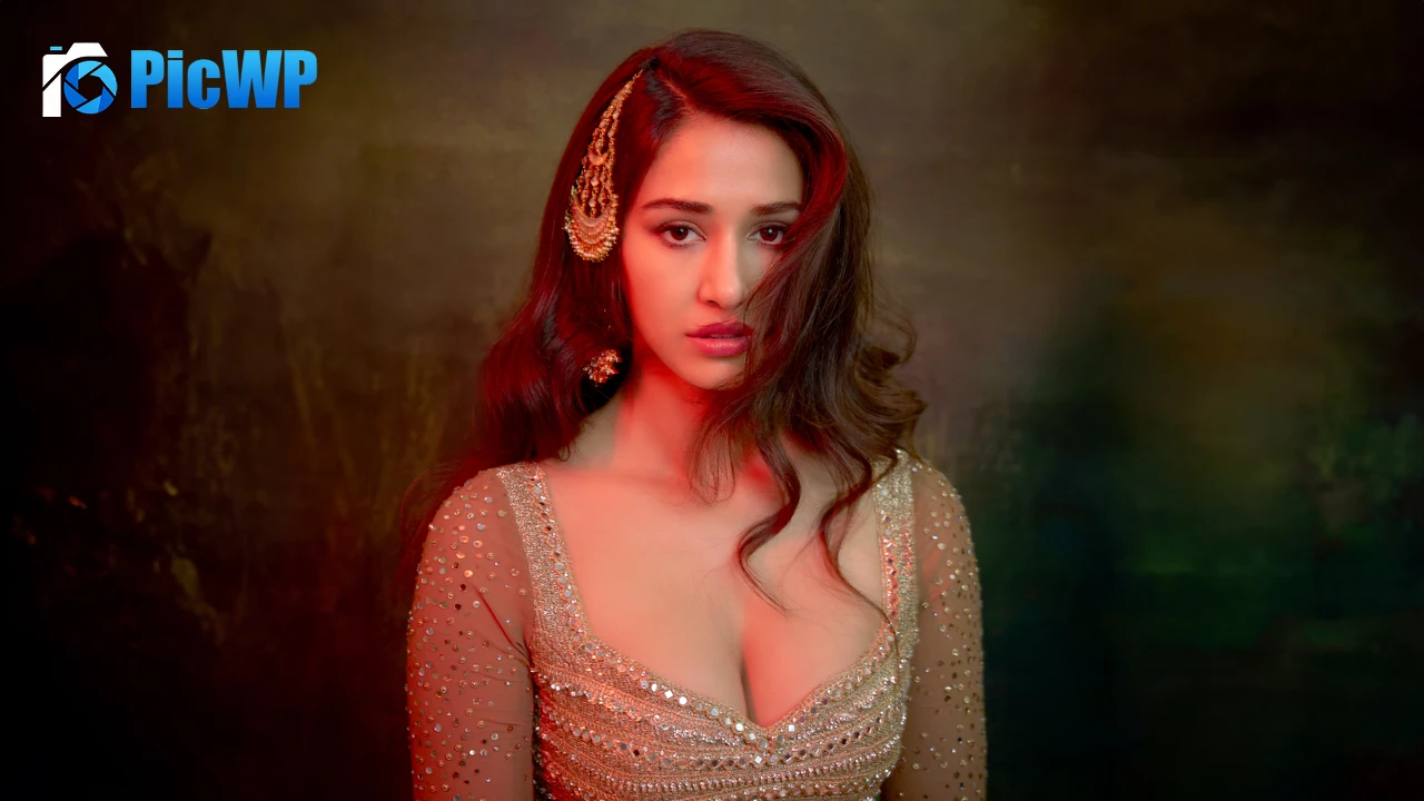 Bollywood actress Disha Patani 8K PC Wallpaper