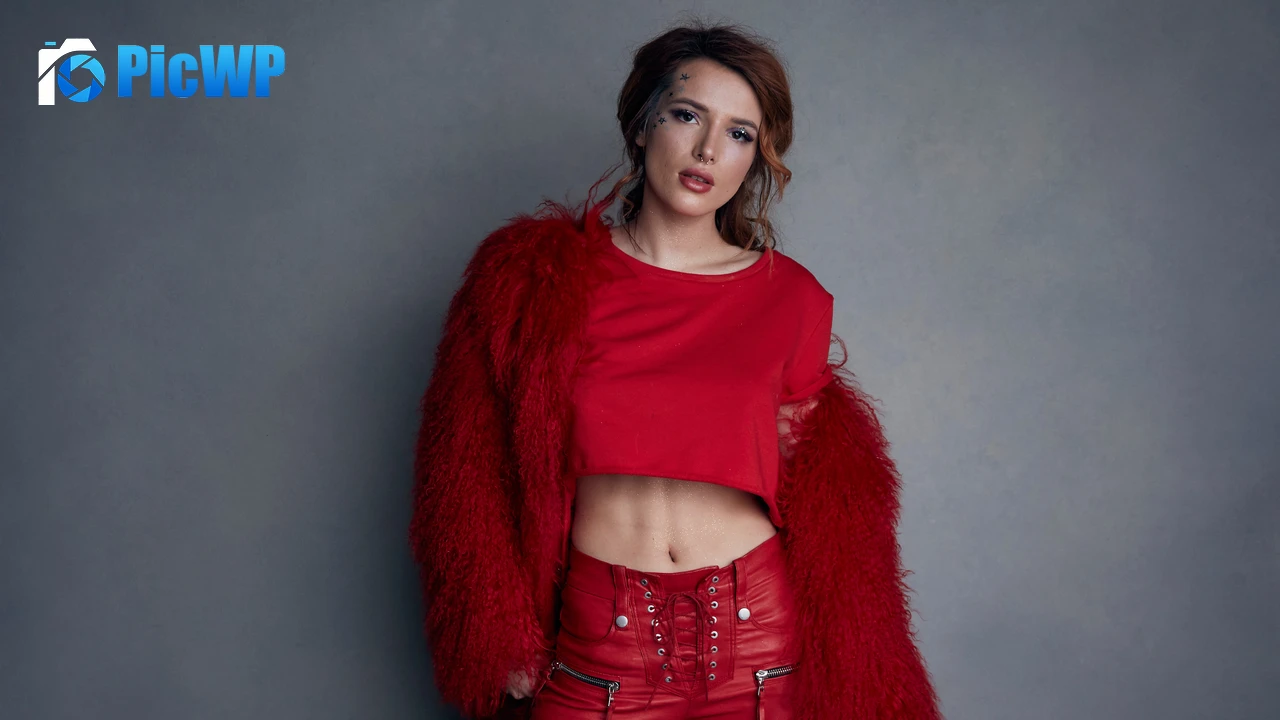 Bella Thorne Red dress 4K PC Wallpaper