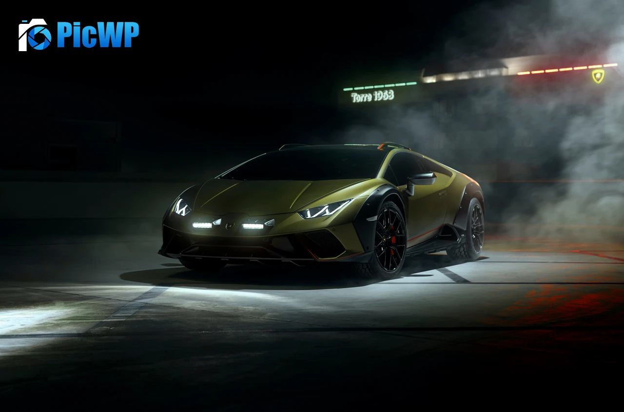 Lamborghini Huracan Sterrato Dark aesthetic 6K PC Wallpaper