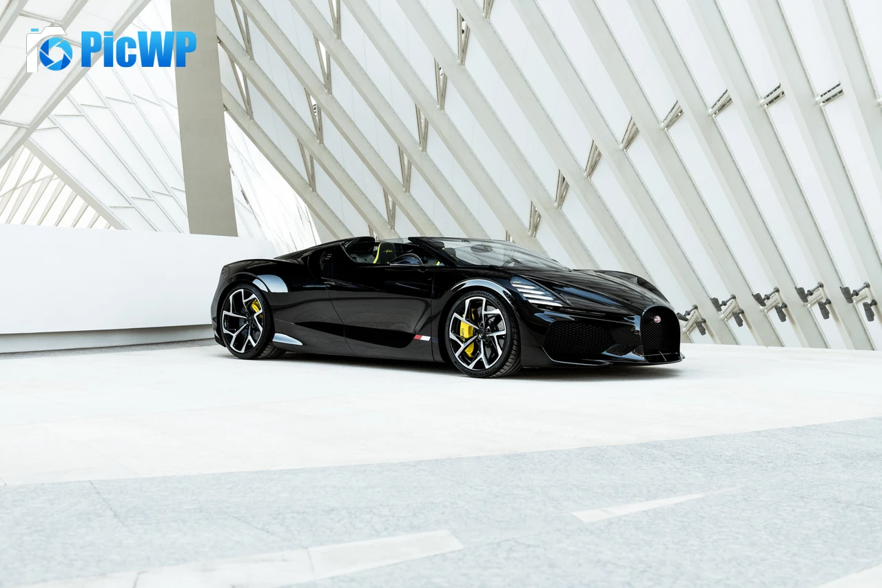 Bugatti W16 Mistral 2024 5K PC Wallpaper