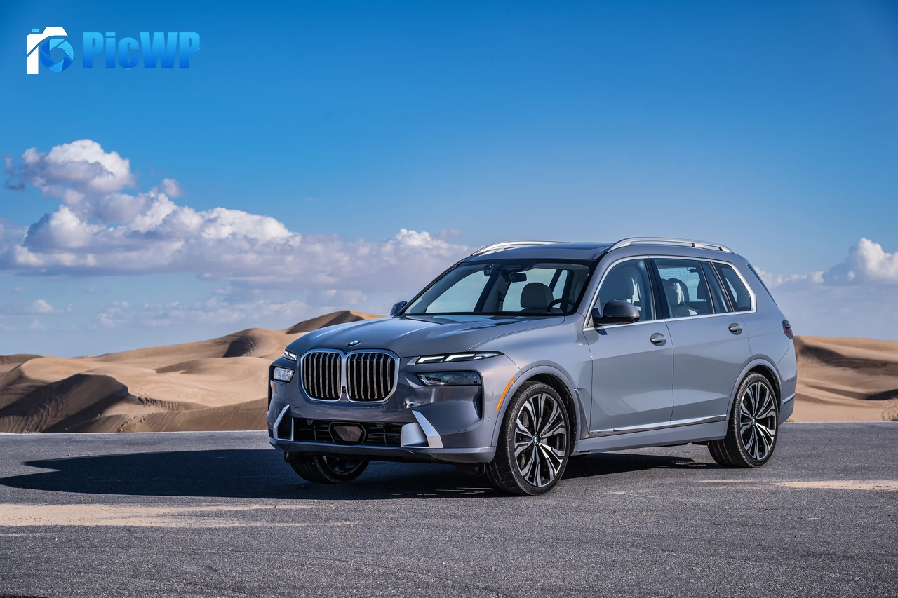 BMW X7 xDrive40i BMW X7 SUV 8K PC Wallpaper
