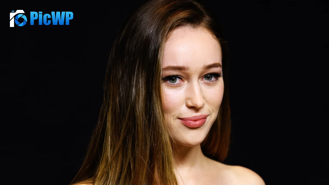 Alycia Debnam-Carey AMOLED 6K PC Wallpaper