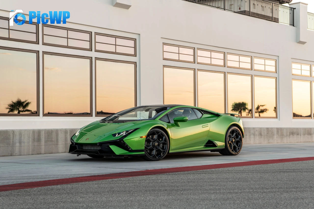 Lamborghini Huracán Tecnica 2023 6K PC Wallpaper