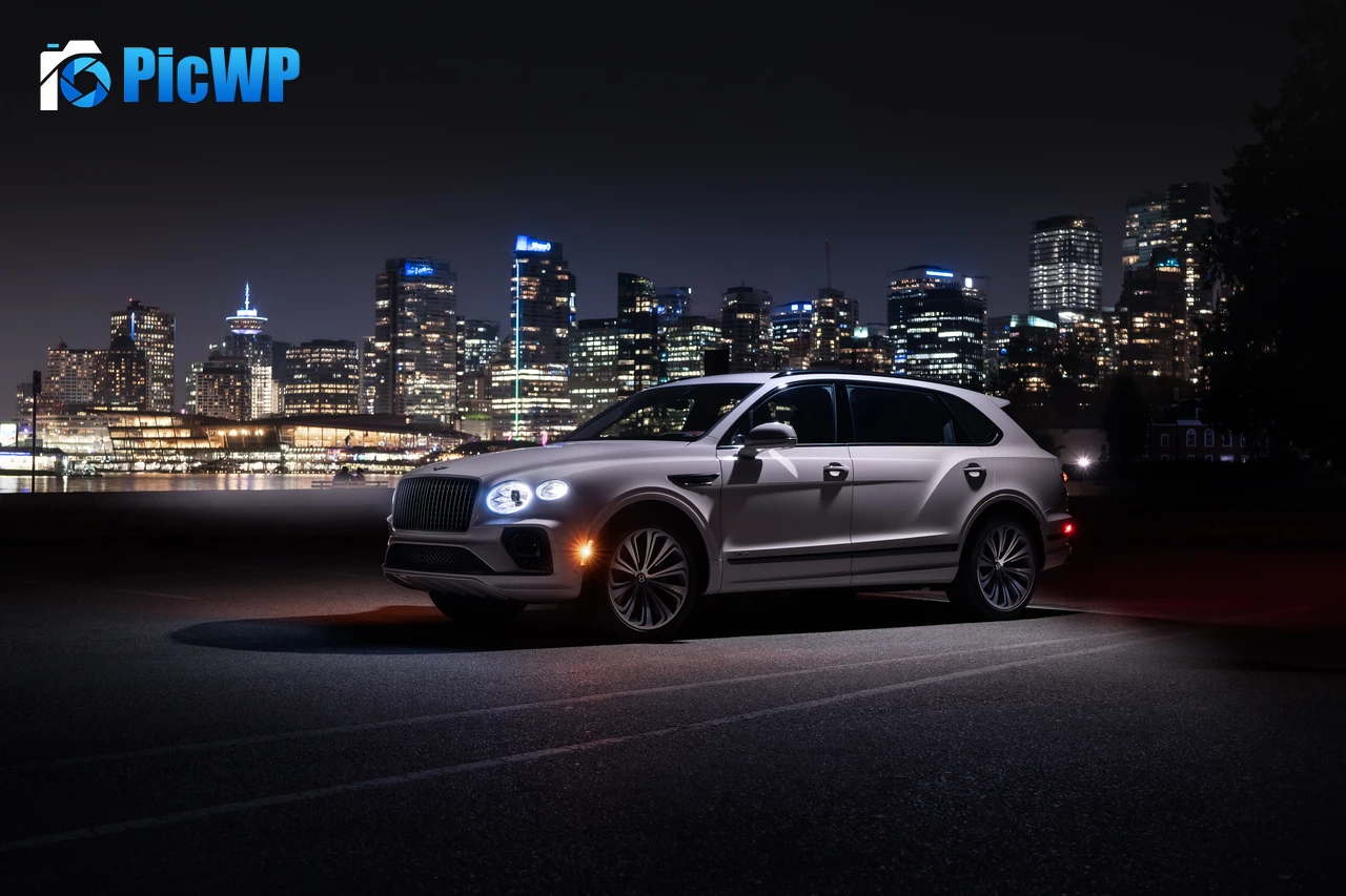 Bentley Bentayga EWB Azure 7K PC Wallpaper