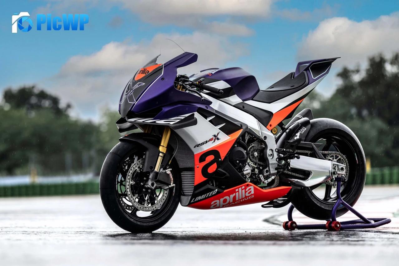 Aprilia RSV4 XTrenta Sports bikes 4K PC Wallpaper