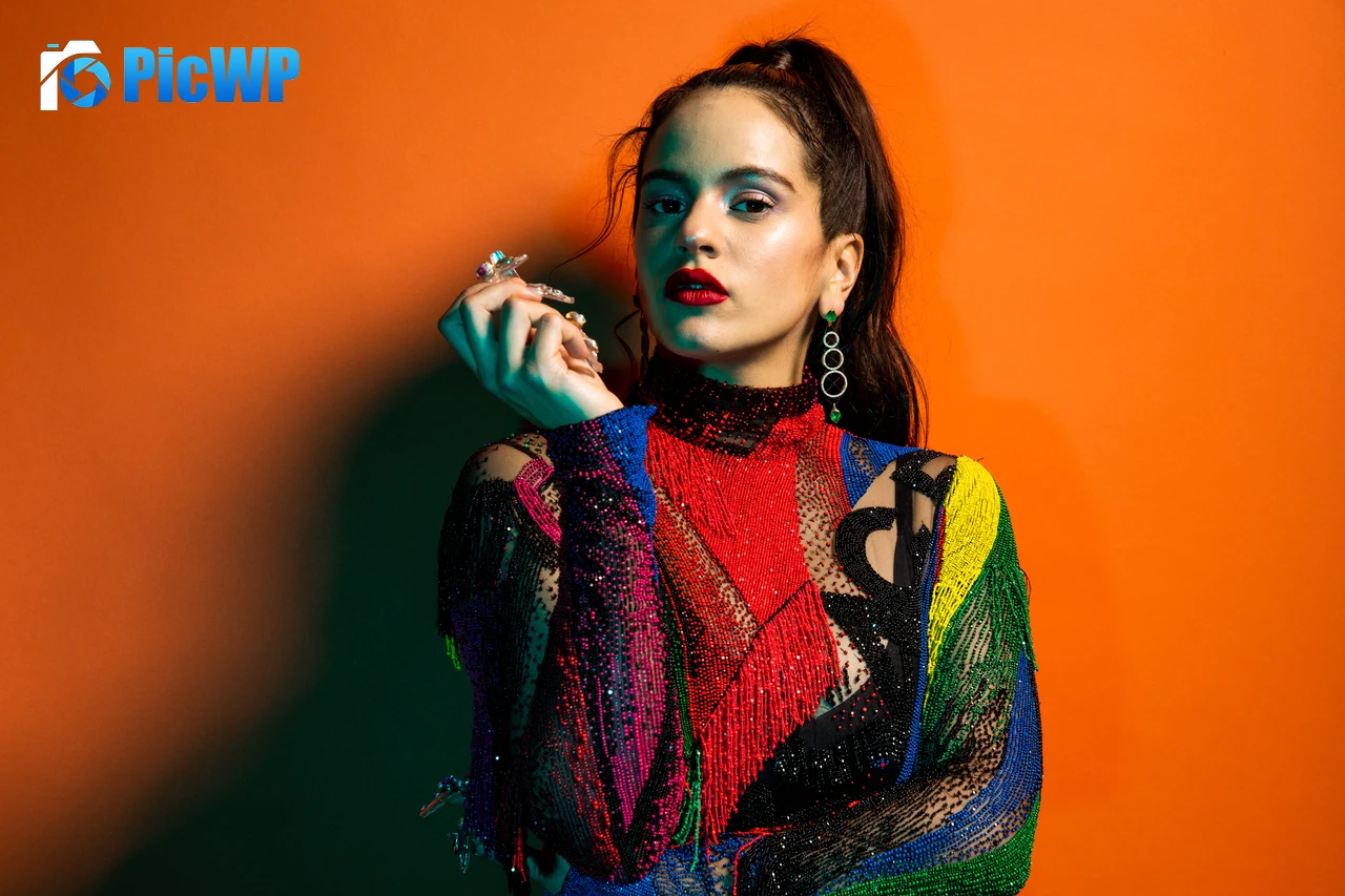 Rosalía Portrait 5K PC Wallpaper