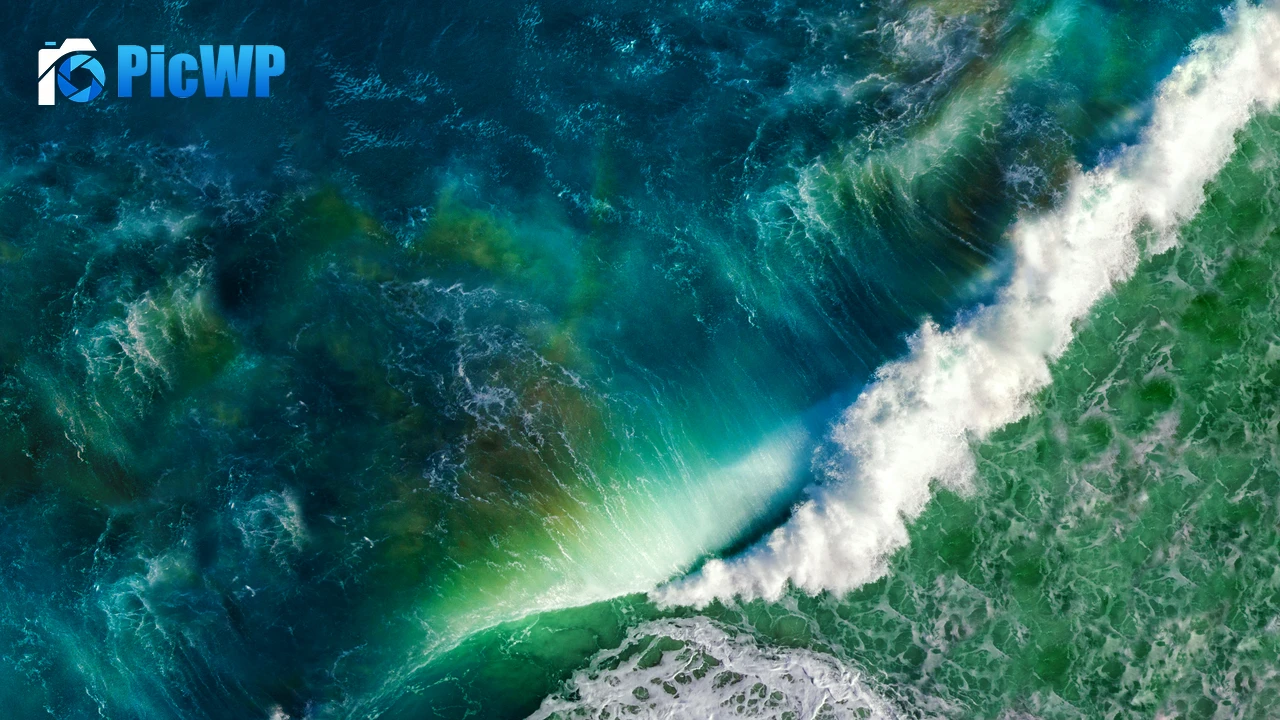Waves Aerial view 6K PC Wallpaper
