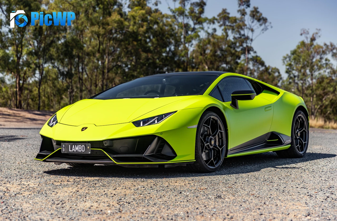 Lamborghini Huracan EVO Fluo Capsule 7K PC Wallpaper
