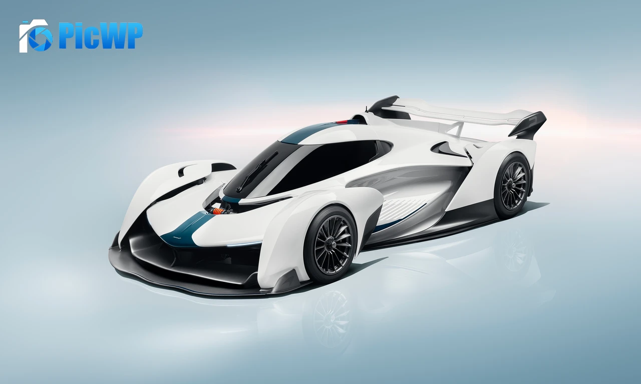 McLaren Solus GT Hypercars 8K PC Wallpaper