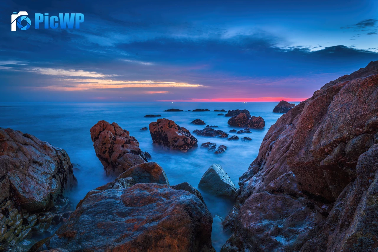 Rocky beach Sunset 8K PC Wallpaper