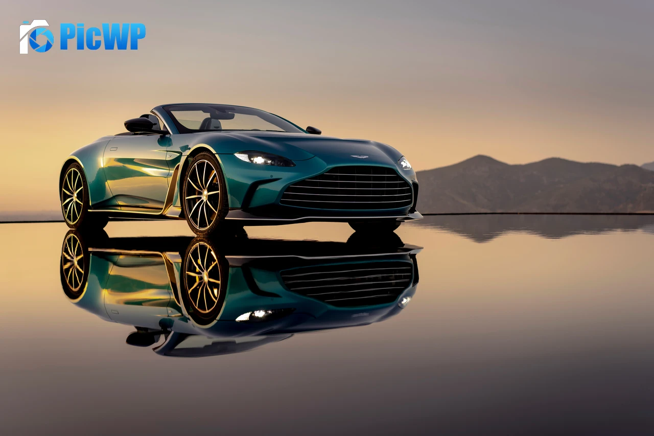 Aston Martin V12 Vantage Roadster Supercars 8K PC Wallpaper