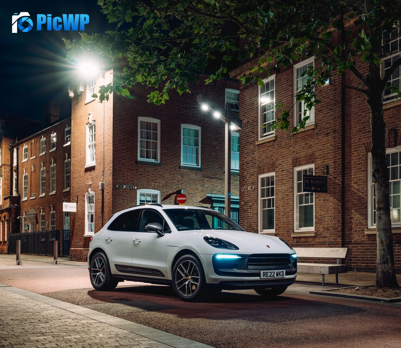 Porsche Macan T 2022 4K PC Wallpaper