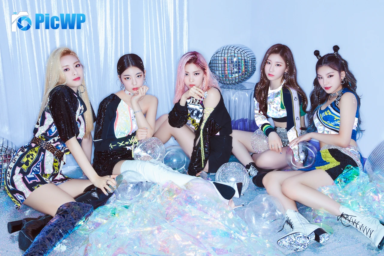 ITZY Girl group 6K PC Wallpaper