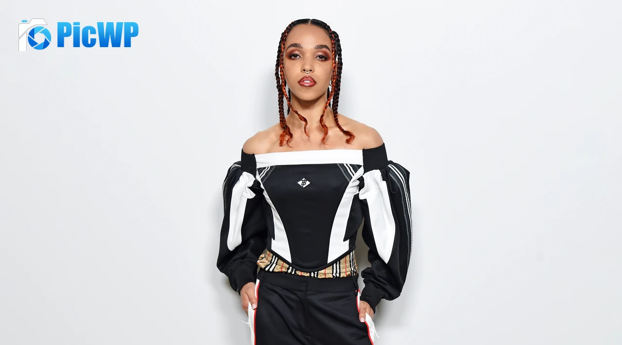 FKA twigs White background 6K PC Wallpaper
