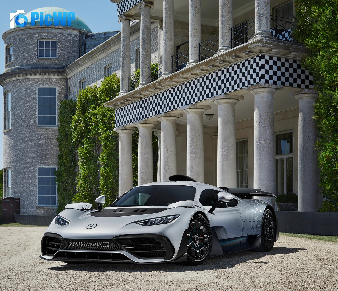 Mercedes-AMG ONE Hybrid sports car 4K PC Wallpaper