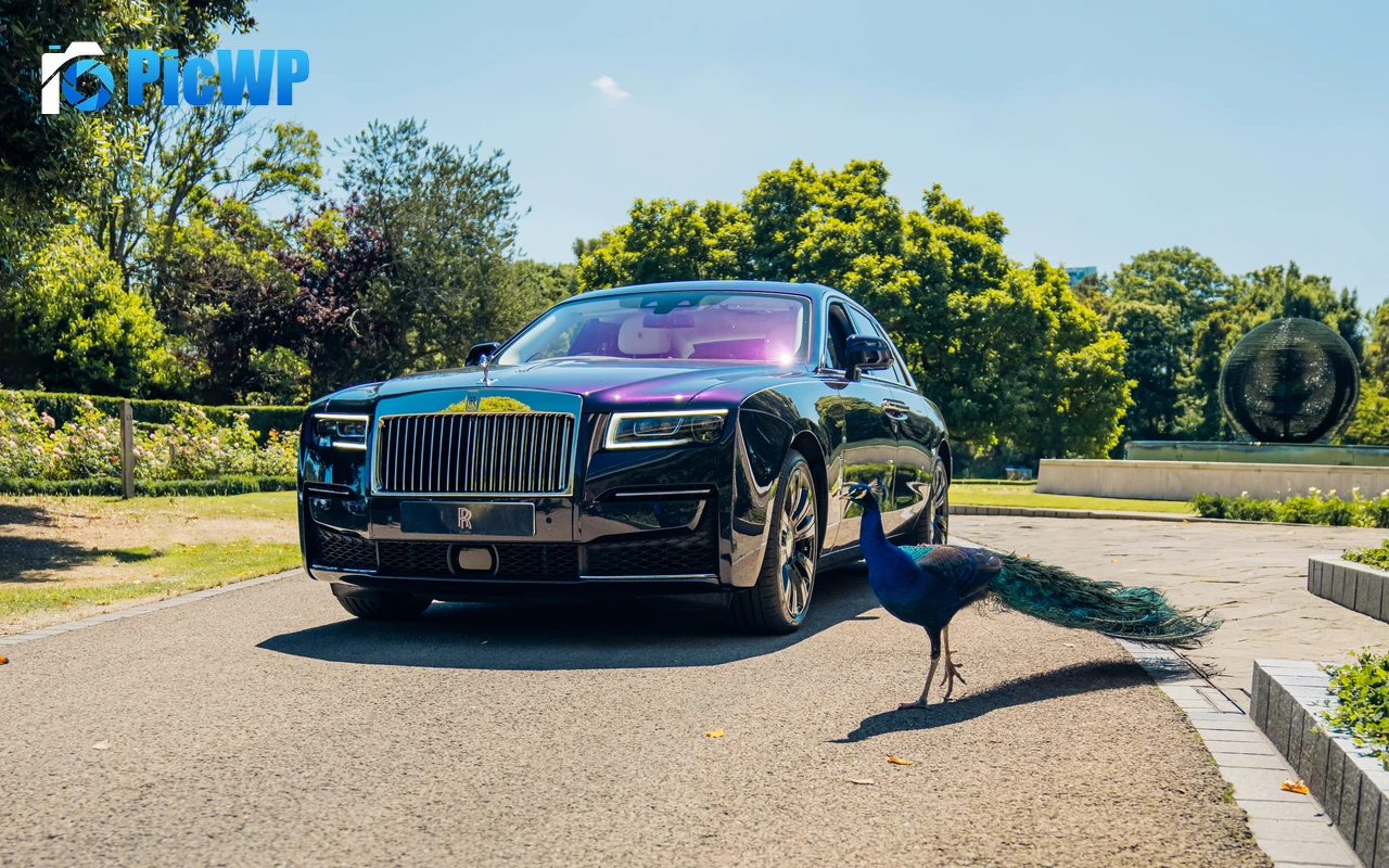 Rolls-Royce Ghost Peacock 6K PC Wallpaper