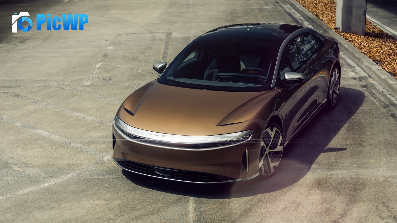 Lucid Air 8K PC Wallpaper