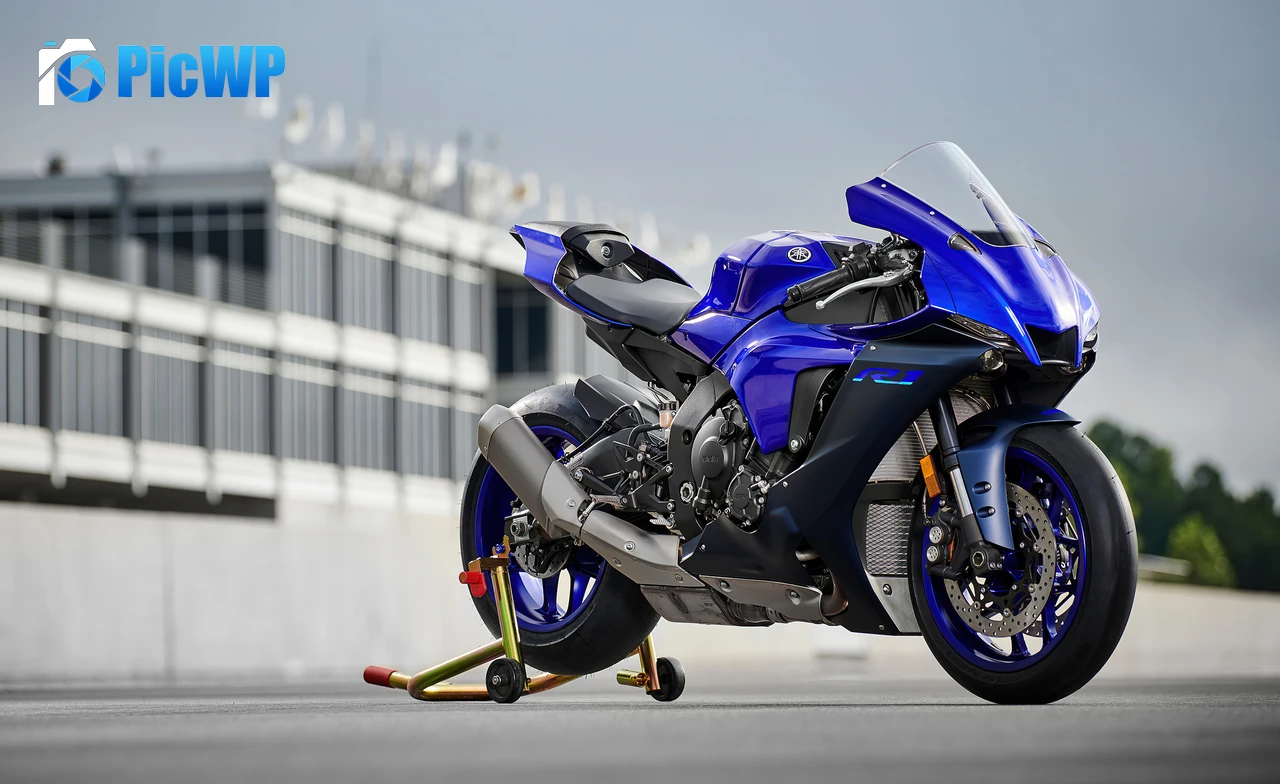 Yamaha YZF-R1 Sports bikes 4K PC Wallpaper