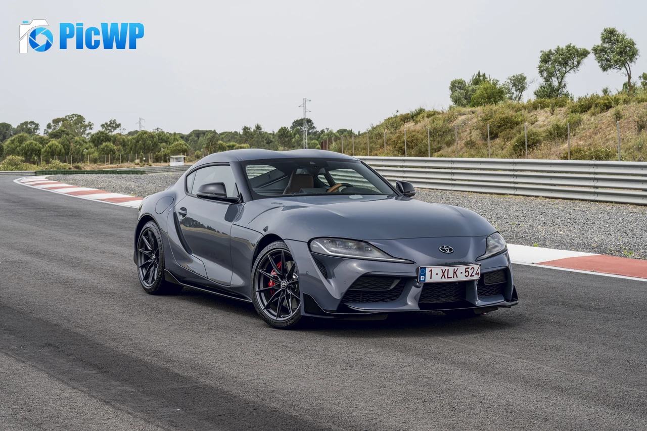 Toyota GR Supra 3.0 MT 2022 5K PC Wallpaper