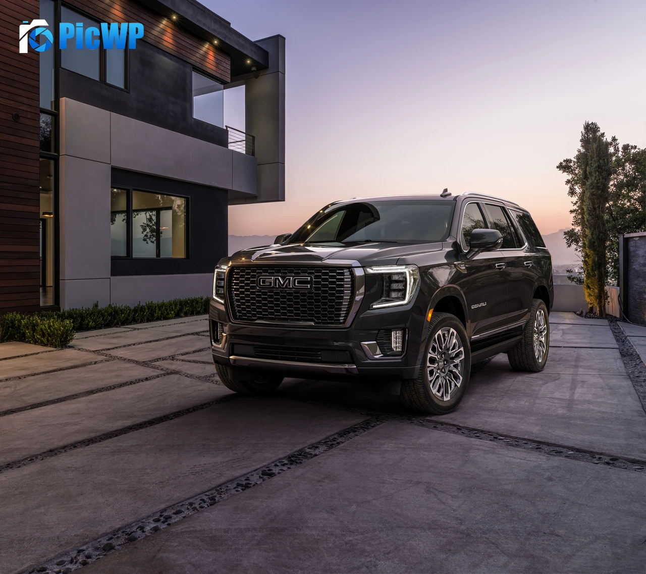 GMC Yukon Denali Ultimate Luxury SUV 8K PC Wallpaper