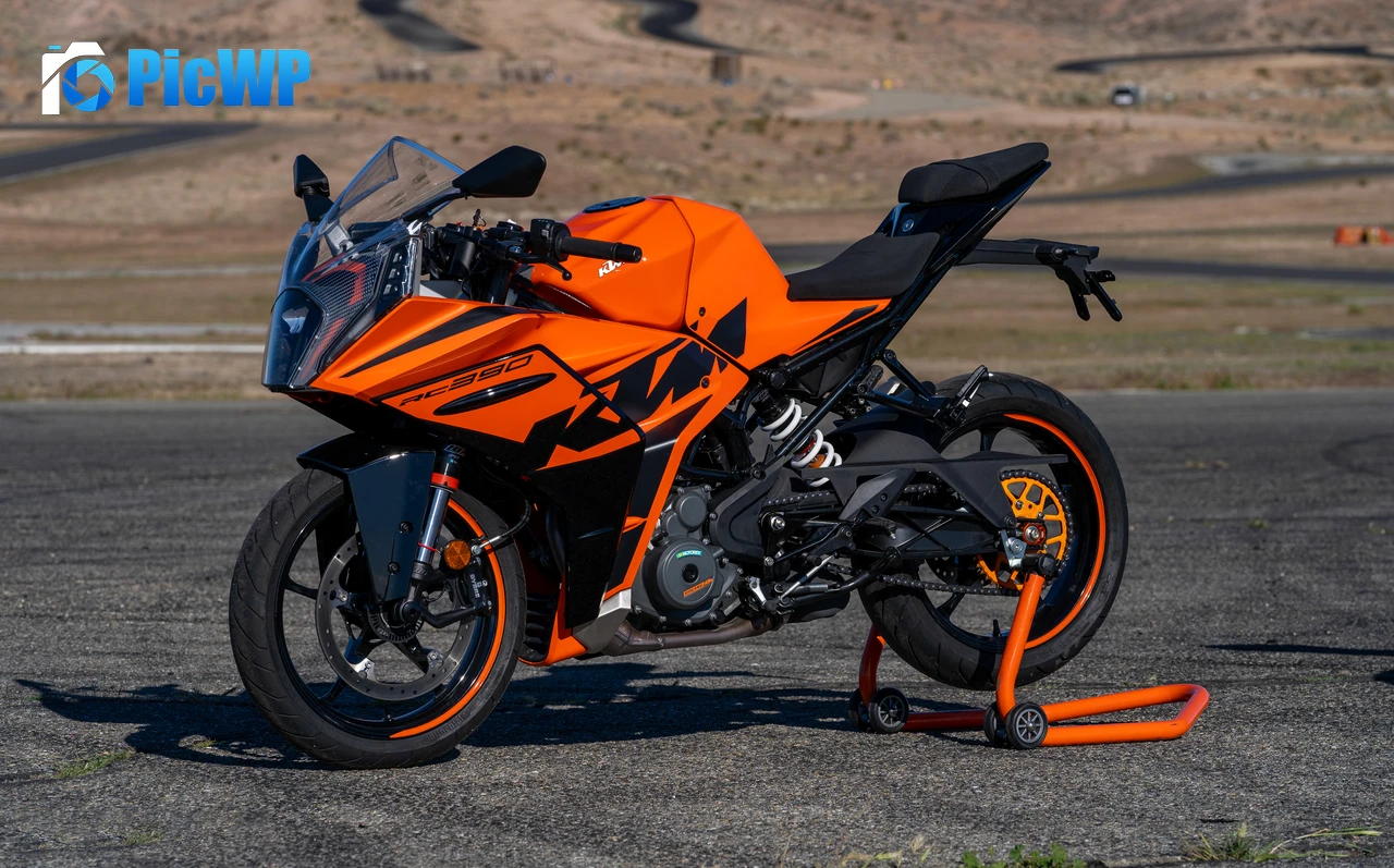 KTM RC 390 Sports bikes 4K PC Wallpaper