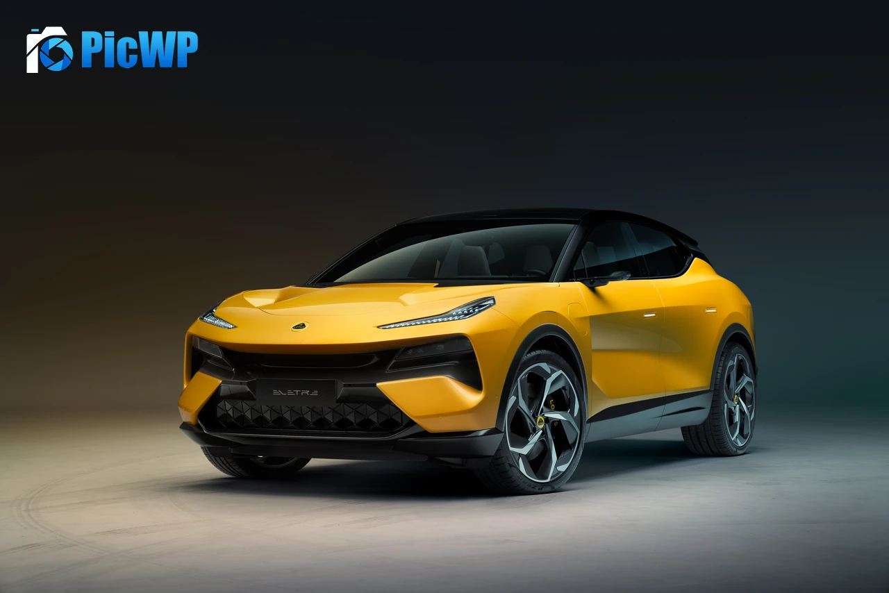 Lotus Eletre 8K PC Wallpaper