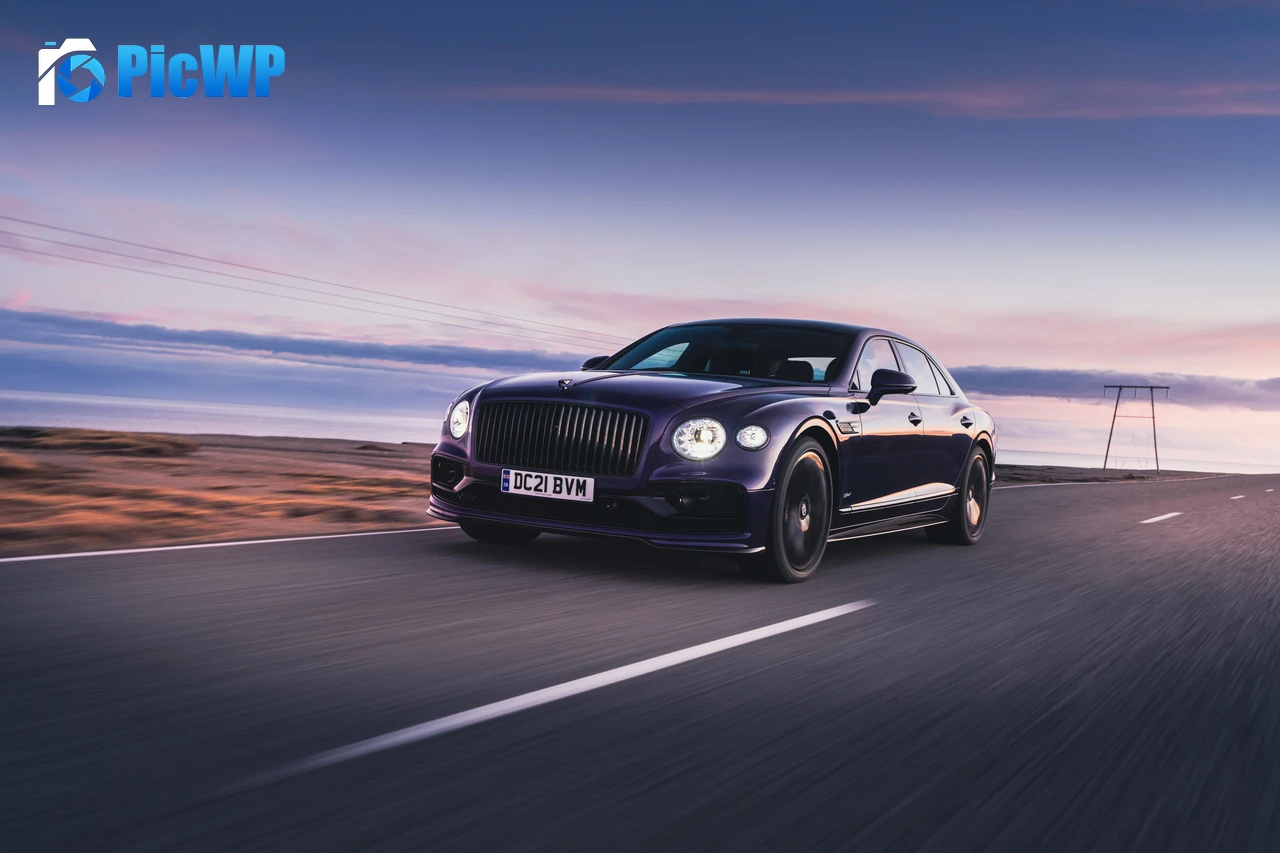 Bentley Flying Spur Hybrid 7K PC Wallpaper