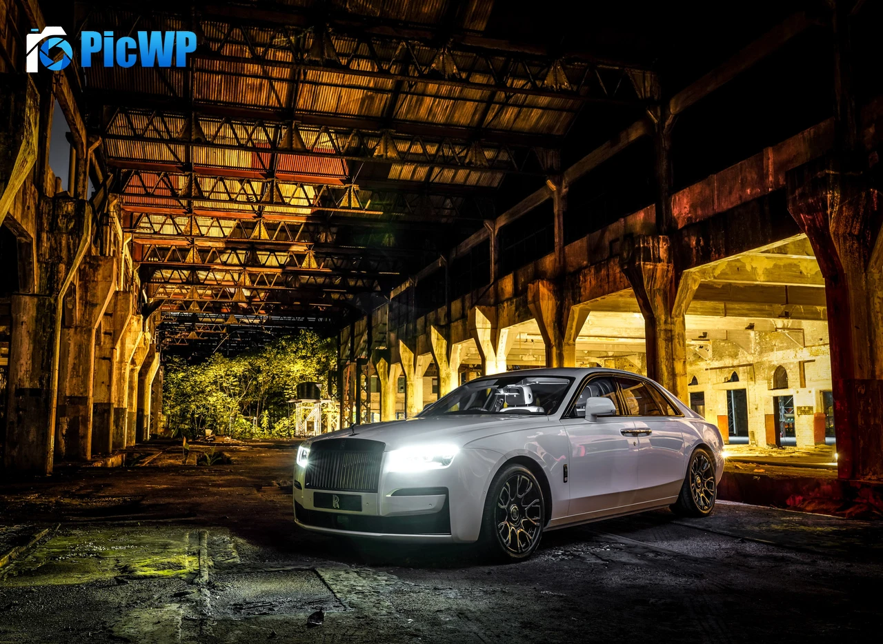 Rolls-Royce Black Badge Ghost Performance Sedan 4K PC Wallpaper