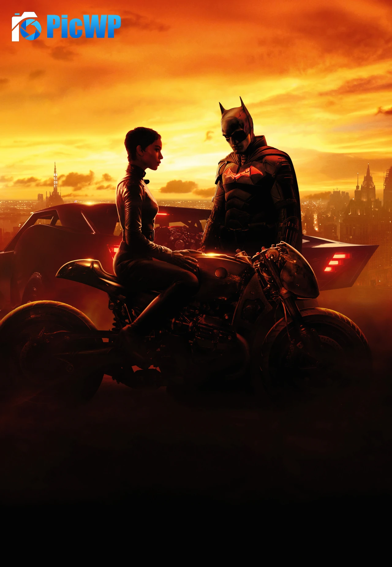 Catwoman & Batman in The Batman (2022) 6K Mobile Wallpaper