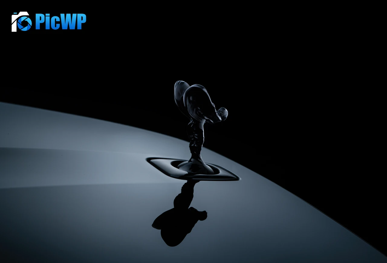 Rolls-Royce Spirit of Ecstasy 8K PC Wallpaper