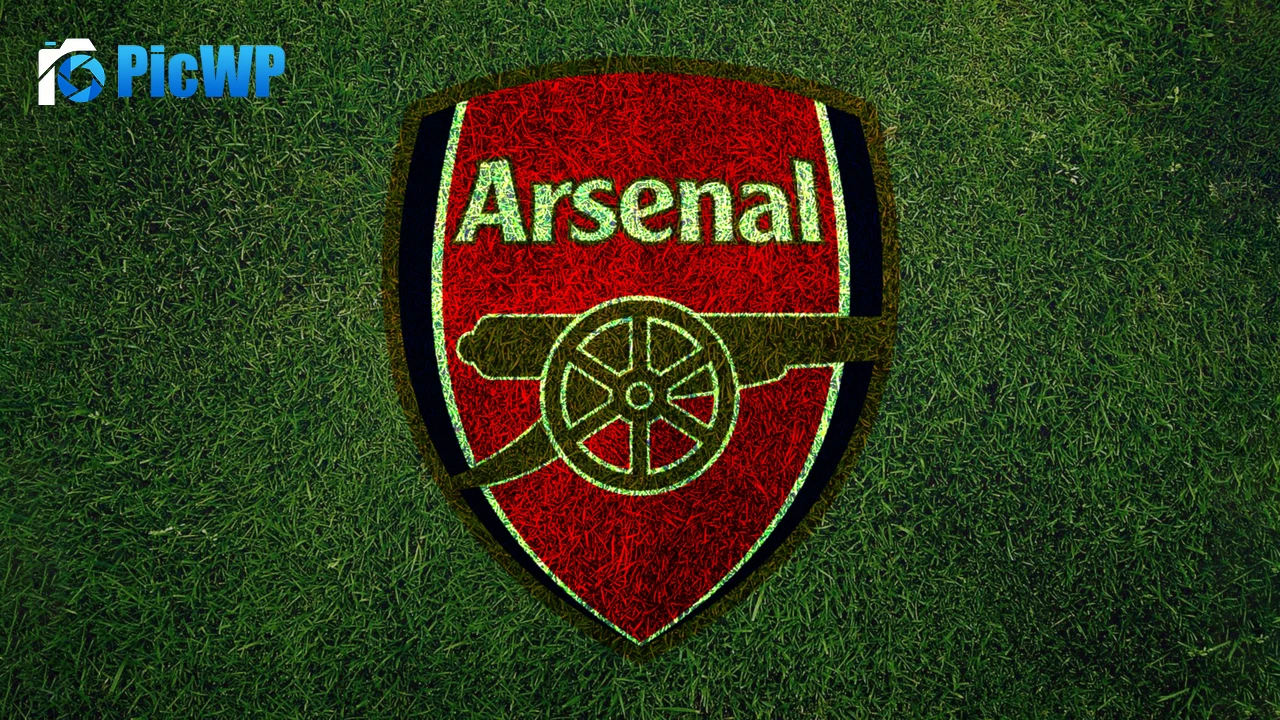 Arsenal FC Grass field 6K PC Wallpaper