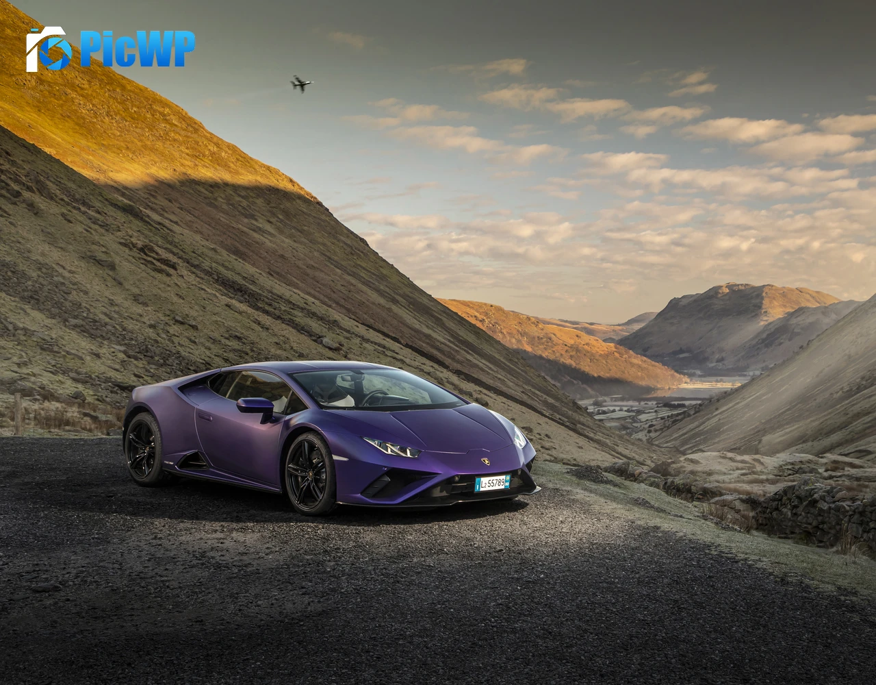 Lamborghini Huracan EVO RWD 2022 4K PC Wallpaper