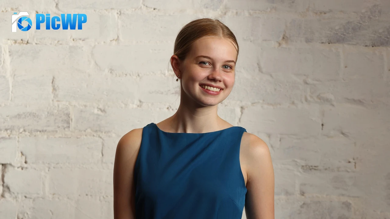 Angourie Rice Smiling 6K PC Wallpaper