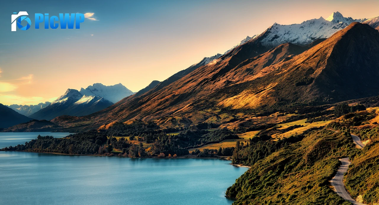 Lake Wakatipu Mountains 6K PC Wallpaper