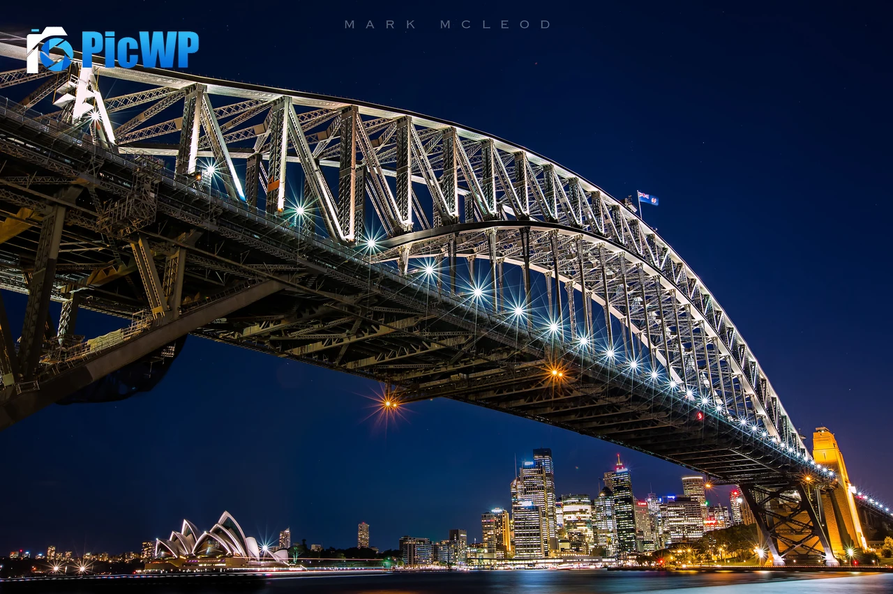 Sydney Harbour Bridge Night 6K PC Wallpaper