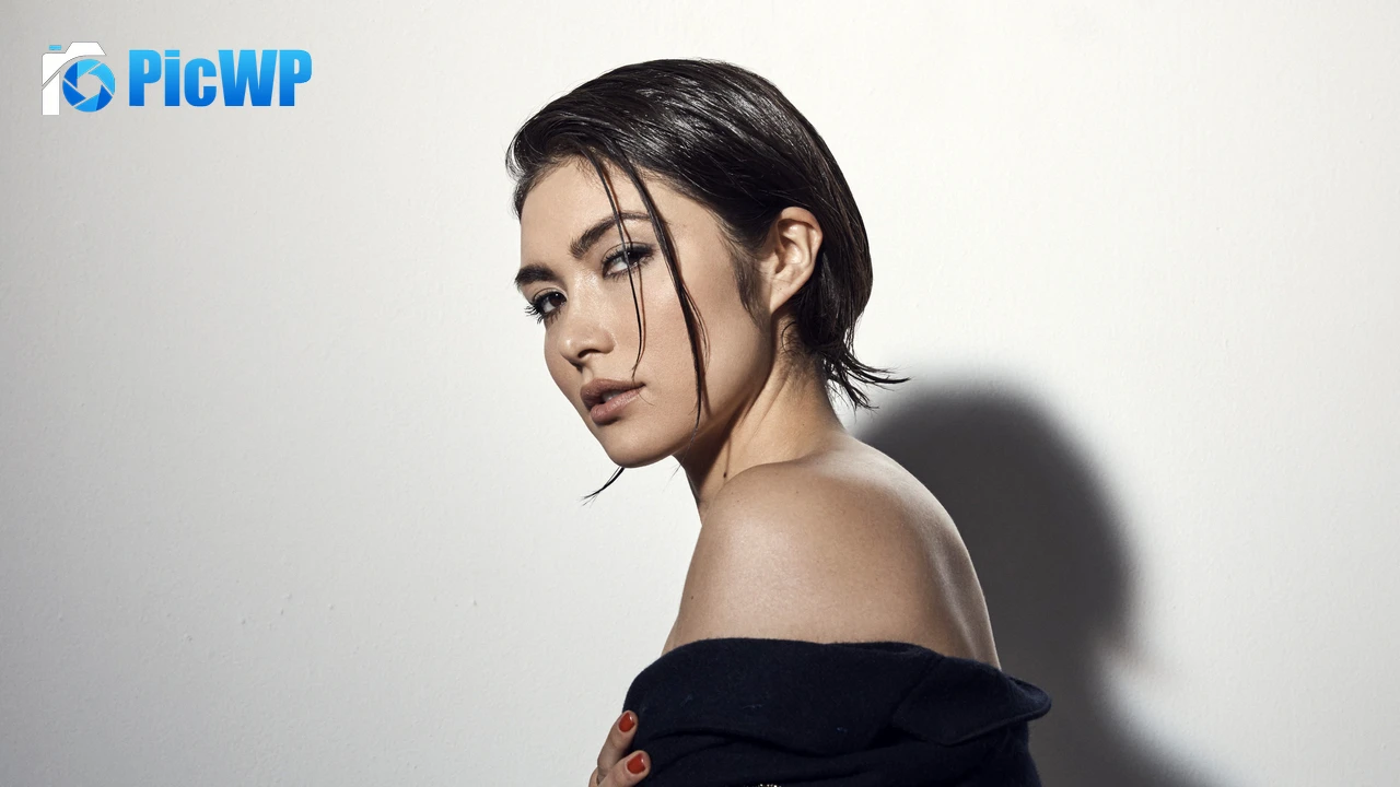 Daniella Pineda American actress 6K PC Wallpaper