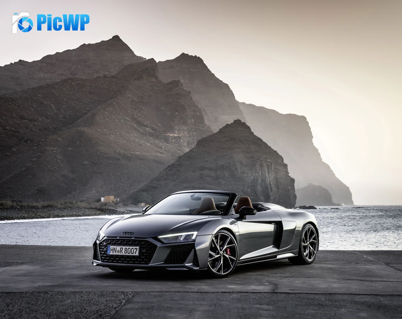 Audi R8 Spyder V10 performance RWD 8K PC Wallpaper