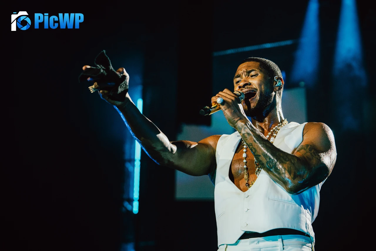 Usher Live concert 6K PC Wallpaper