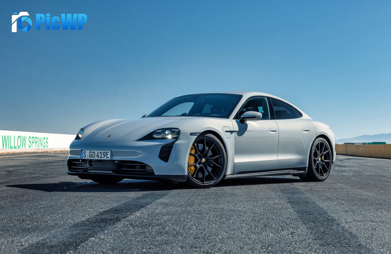 Porsche Taycan GTS 2021 7K PC Wallpaper