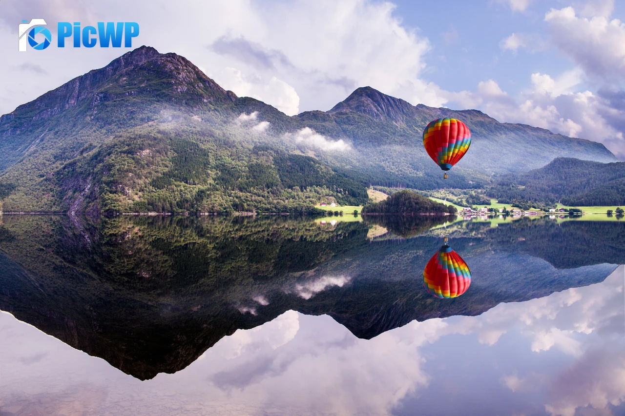 Hot air balloon Mountain View 6K PC Wallpaper