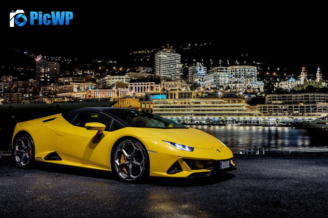 Lamborghini Huracan EVO Spyder 2021 7K PC Wallpaper