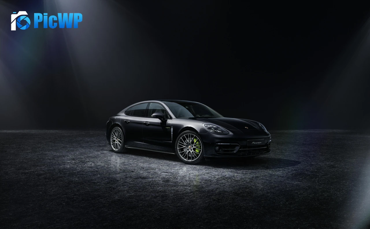 Porsche Panamera 4 E-Hybrid Platinum Edition 4K PC Wallpaper