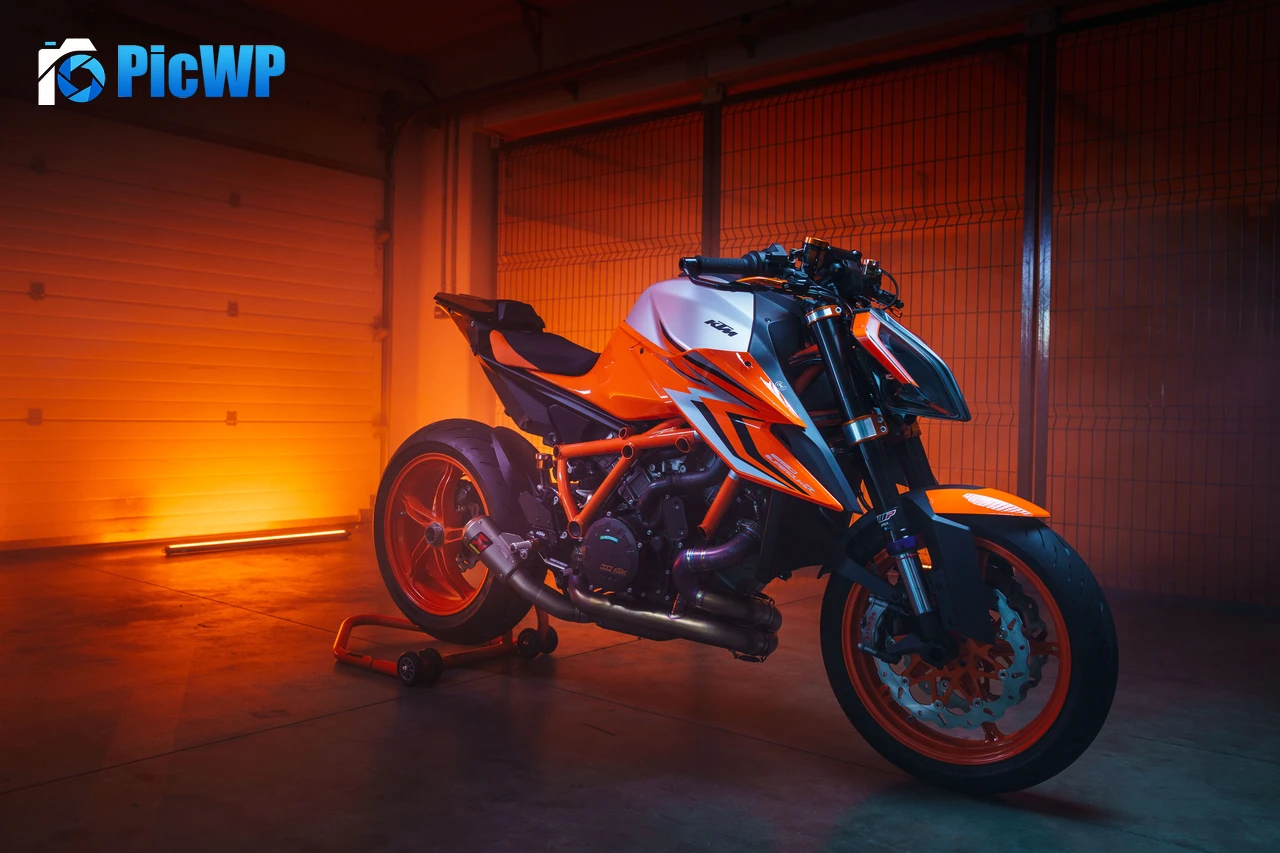 KTM 1290 Super Duke R EVO 6K PC Wallpaper